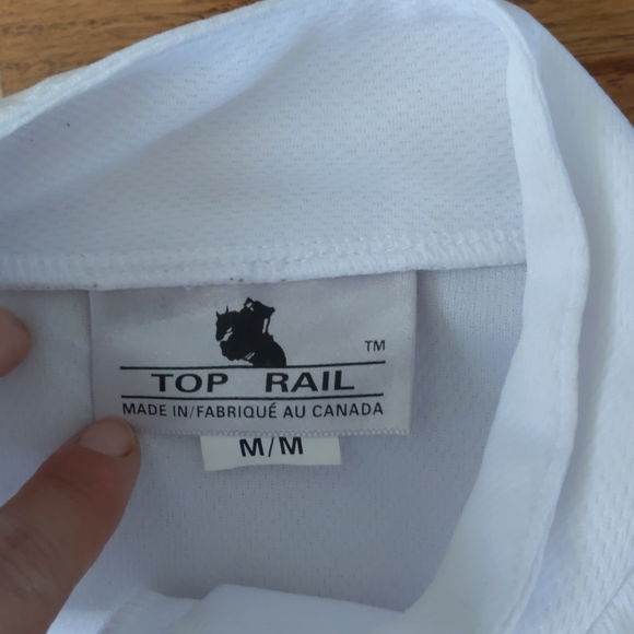 White show t shirt - Picture 2 of 3